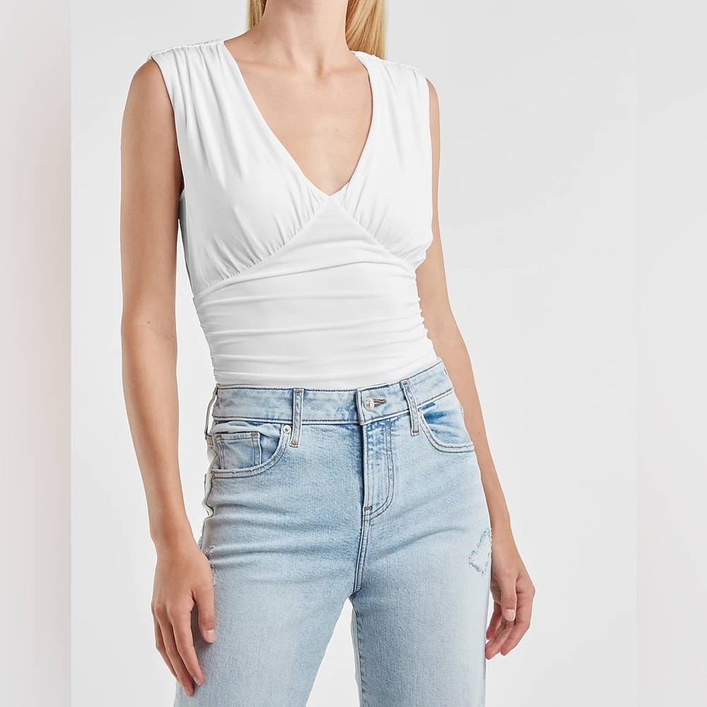 Express white body countour suit XL